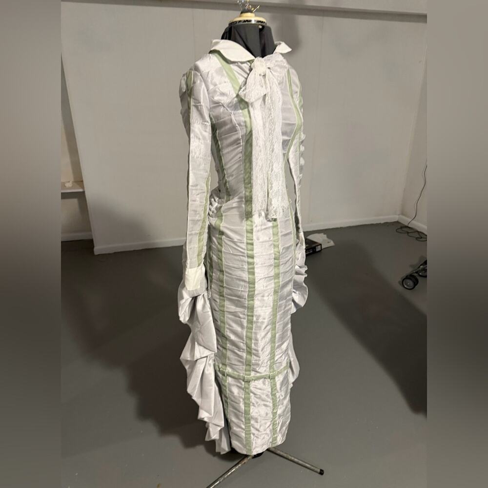 Final price* Gilded Age 1870s Victorian Walking Gown - Picture 2 of 12